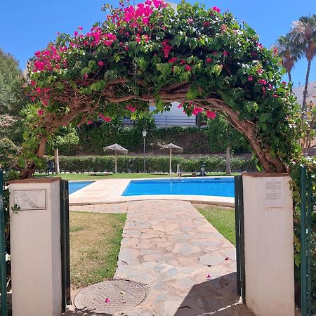 Estudio Con Piscina Y Parking, Playa A 4 Min A Pie, Tren A 2 Min Fuengirola Exterior photo