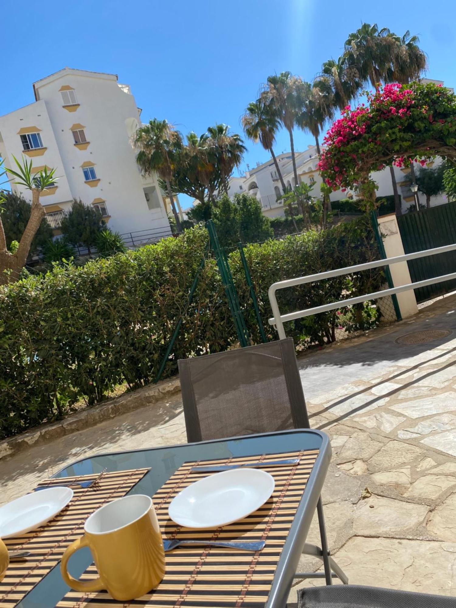 Estudio Con Piscina Y Parking, Playa A 4 Min A Pie, Tren A 2 Min Fuengirola Exterior photo