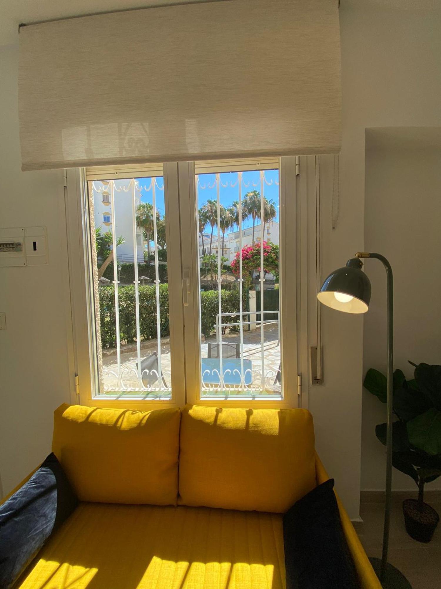Estudio Con Piscina Y Parking, Playa A 4 Min A Pie, Tren A 2 Min Fuengirola Exterior photo